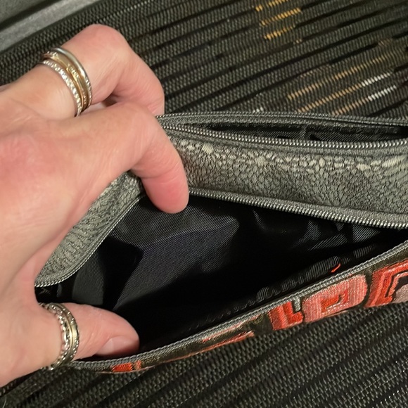 NWT Maruca double zipper pouch - Picture 4 of 4